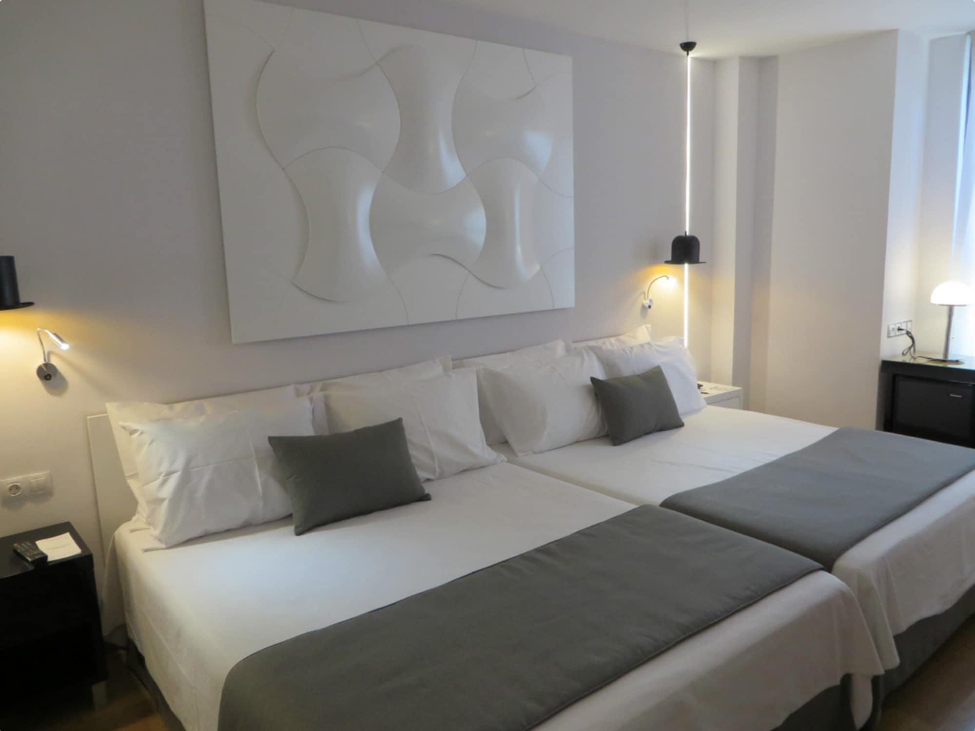 Hotel Evenia Rocafort Barcellona